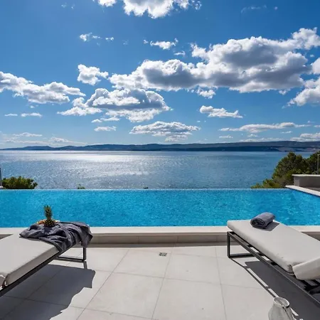 Luxury Euphorica Omis With Pool, Jacuzzi, Sauna, Gym