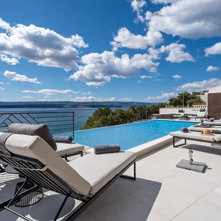 Luxury Euphorica Omis With Pool, Jacuzzi, Sauna, Gym