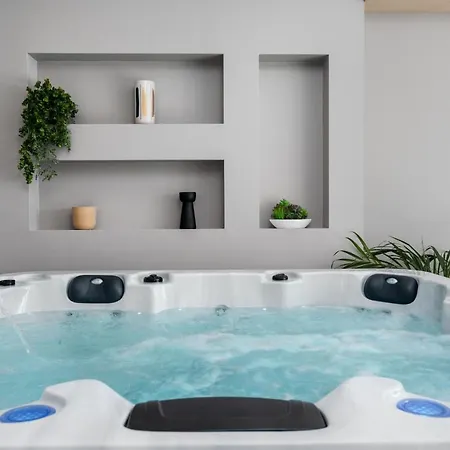 Luxury Euphorica Omis With Pool, Jacuzzi, Sauna, Gym Villa *