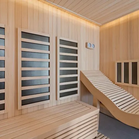 Luxury Euphorica Omis With Pool, Jacuzzi, Sauna, Gym Villa