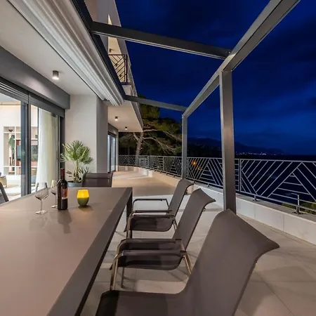 Luxury Euphorica Omis With Pool, Jacuzzi, Sauna, Gym Villa *