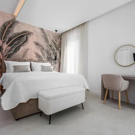Luxury Euphorica Omis With Pool, Jacuzzi, Sauna, Gym