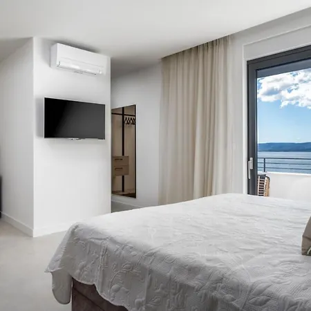Luxury Euphorica Omis With Pool, Jacuzzi, Sauna, Gym *