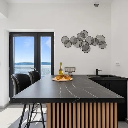 Luxury Euphorica Omis With Pool, Jacuzzi, Sauna, Gym Villa *