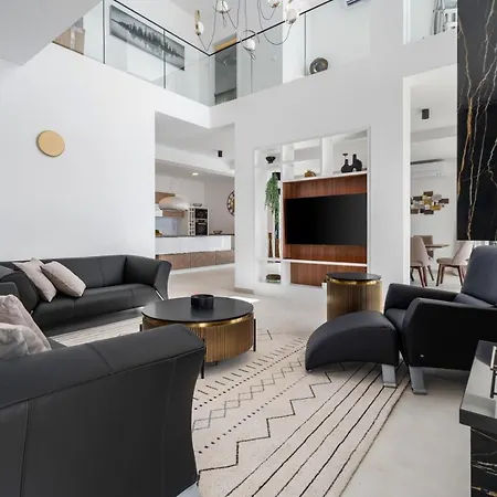 Luxury Euphorica Omis With Pool, Jacuzzi, Sauna, Gym
