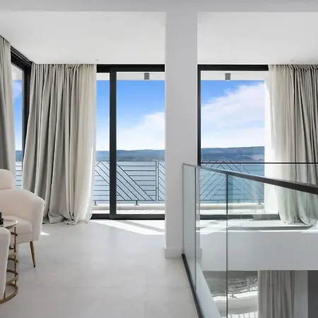 Luxury Euphorica Omis With Pool, Jacuzzi, Sauna, Gym