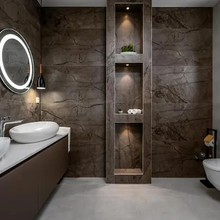 Luxury Euphorica Omis With Pool, Jacuzzi, Sauna, Gym