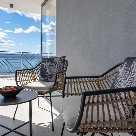 Luxury Euphorica Omis With Pool, Jacuzzi, Sauna, Gym Villa *