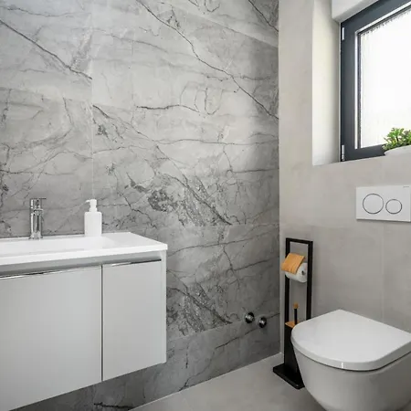 Luxury Euphorica Omis With Pool, Jacuzzi, Sauna, Gym Villa *